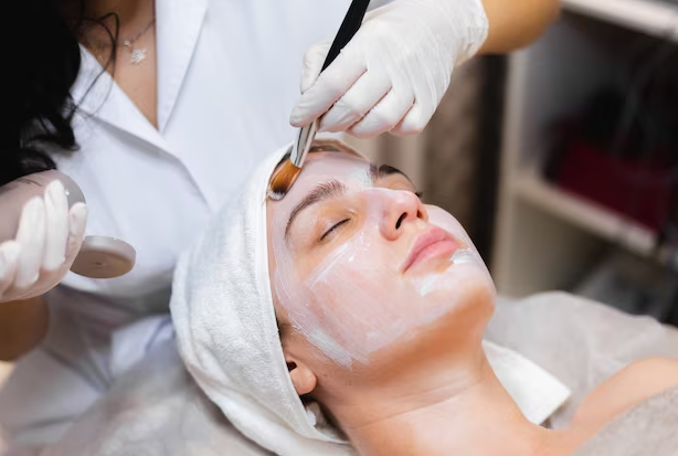 ladies beauty facial services